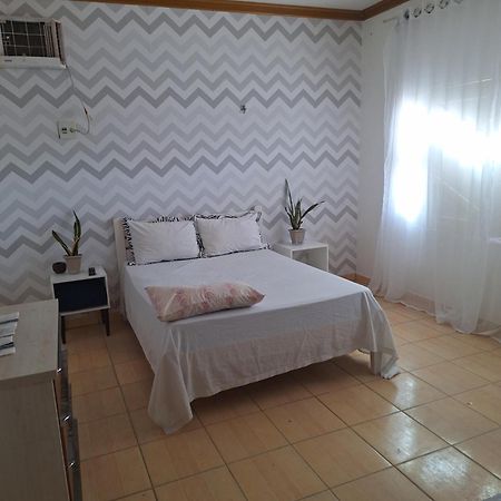 Quarto Triplo Com Banheiro Em Pousada E Restaurante Манаус Екстериор снимка